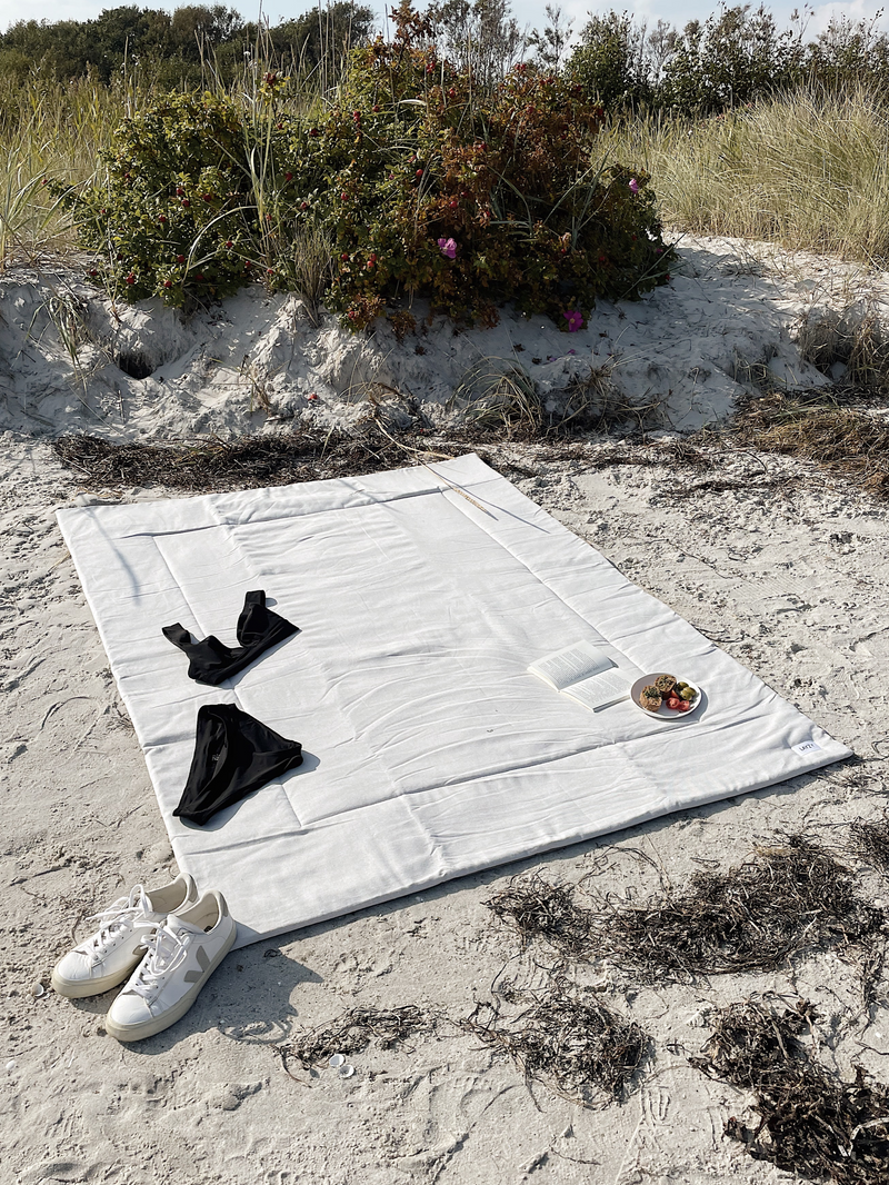 Picnic Blanket, Sand